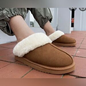 NWT Lazystep Sherpa lined slip on slippers size 5/6
